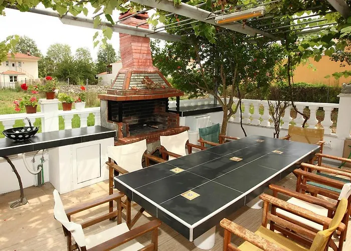 Apartment Nereids And *