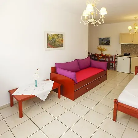 Nereids And כריסי אמודיה